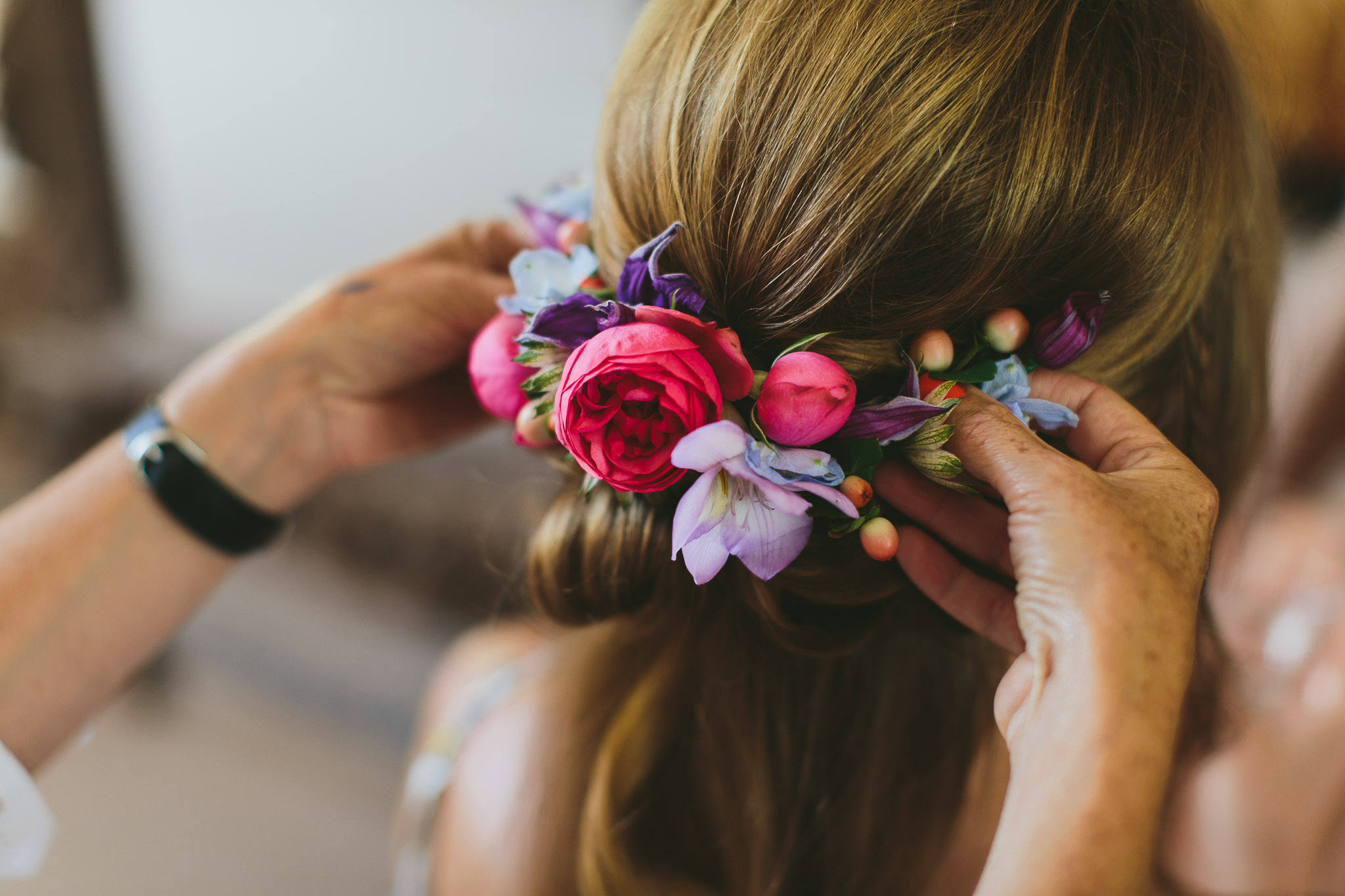 French professional wedding photographer hair bride