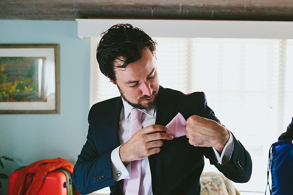 Bahamian groom pocket