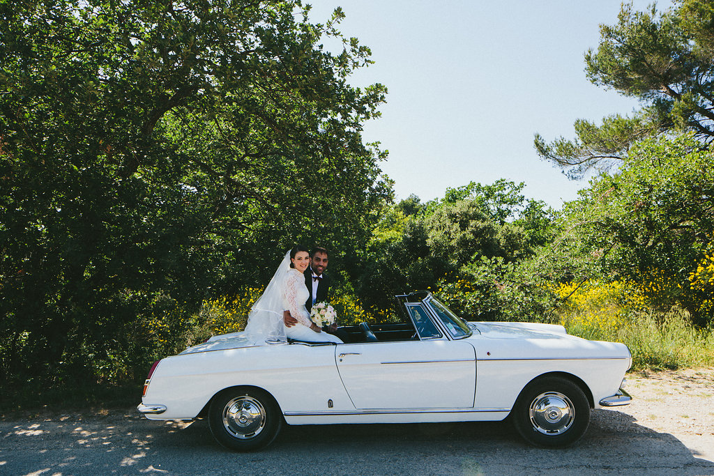 Provence wedding Bride and groom Peugeot 404 french wedding 