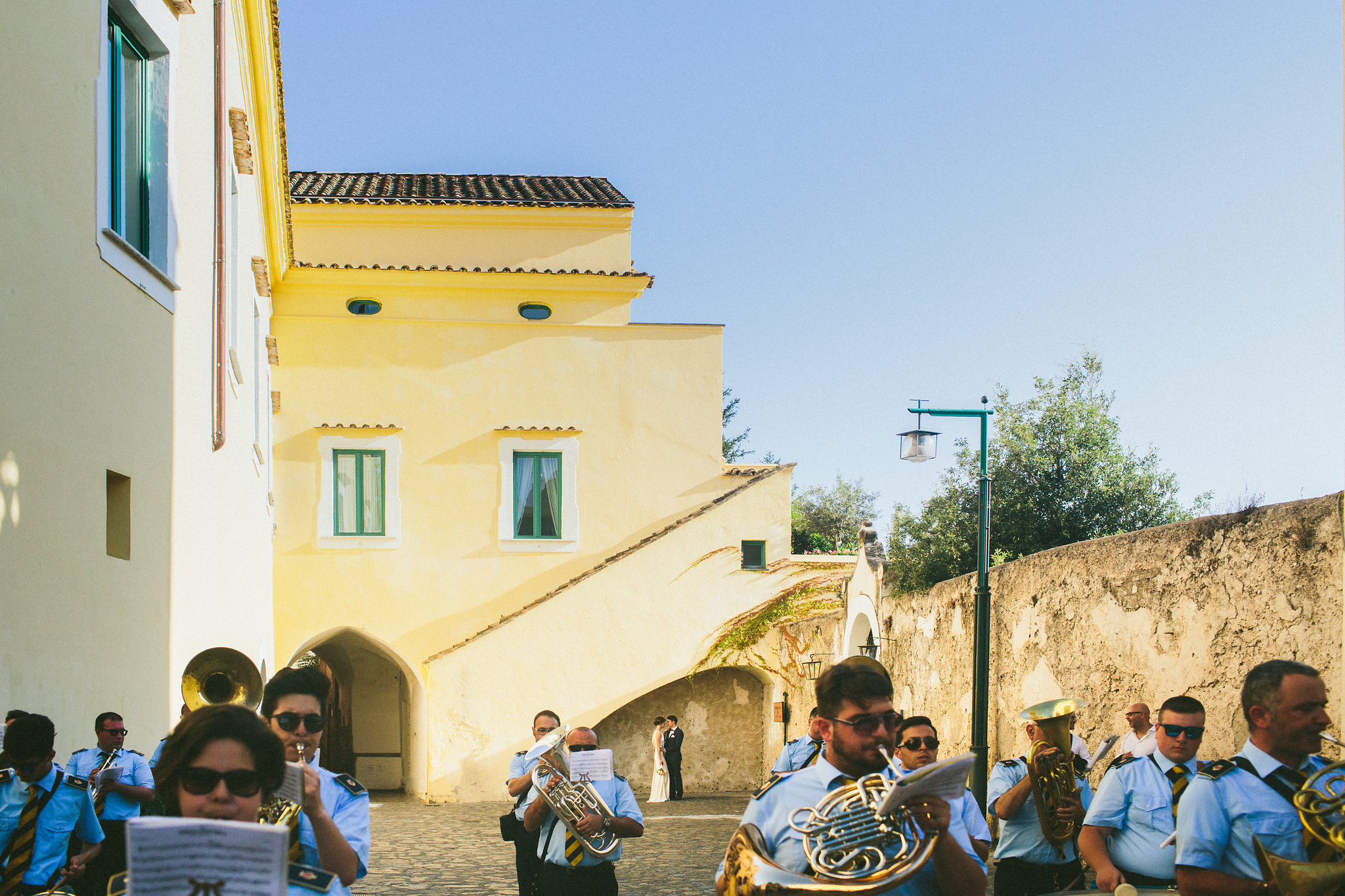 Italian weddings Bride and groom marching band in Ravello