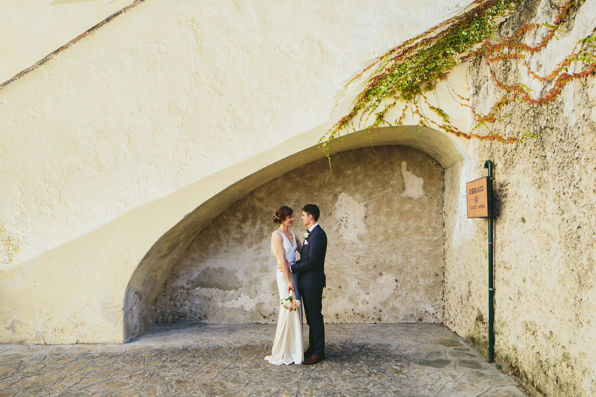 Italian weddings Bride and groom photo session