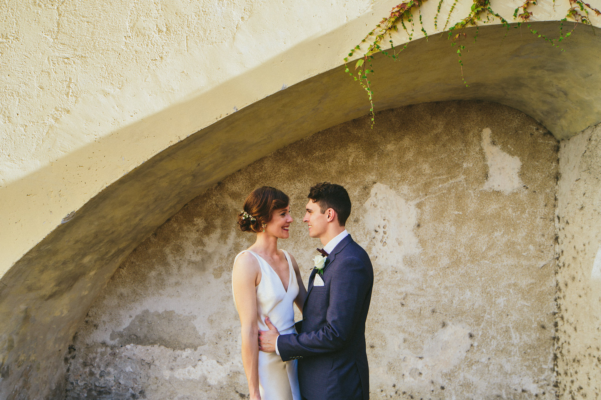 Italian weddings bride and groom smiling 