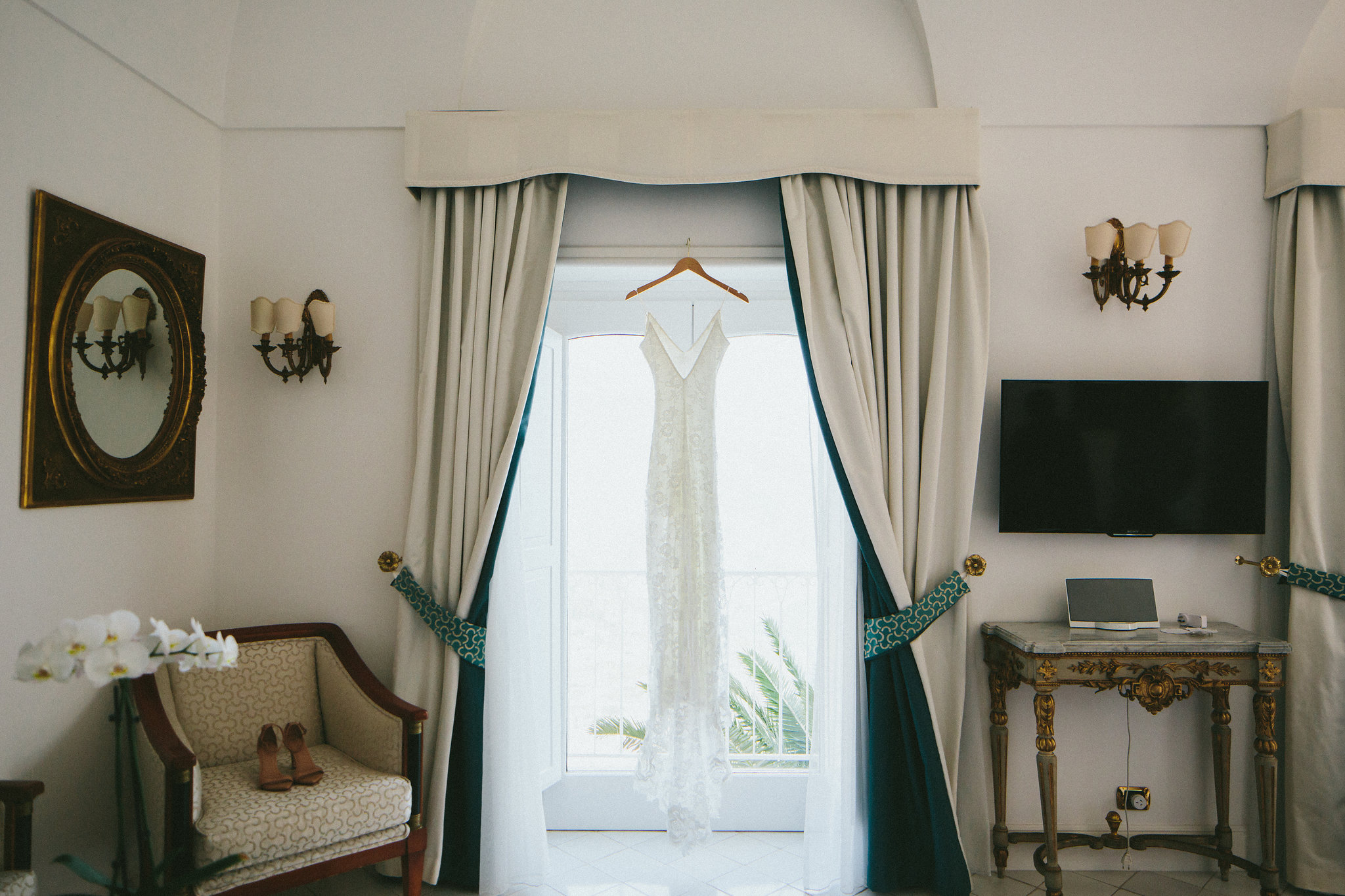 wedding dress Grace loves lace