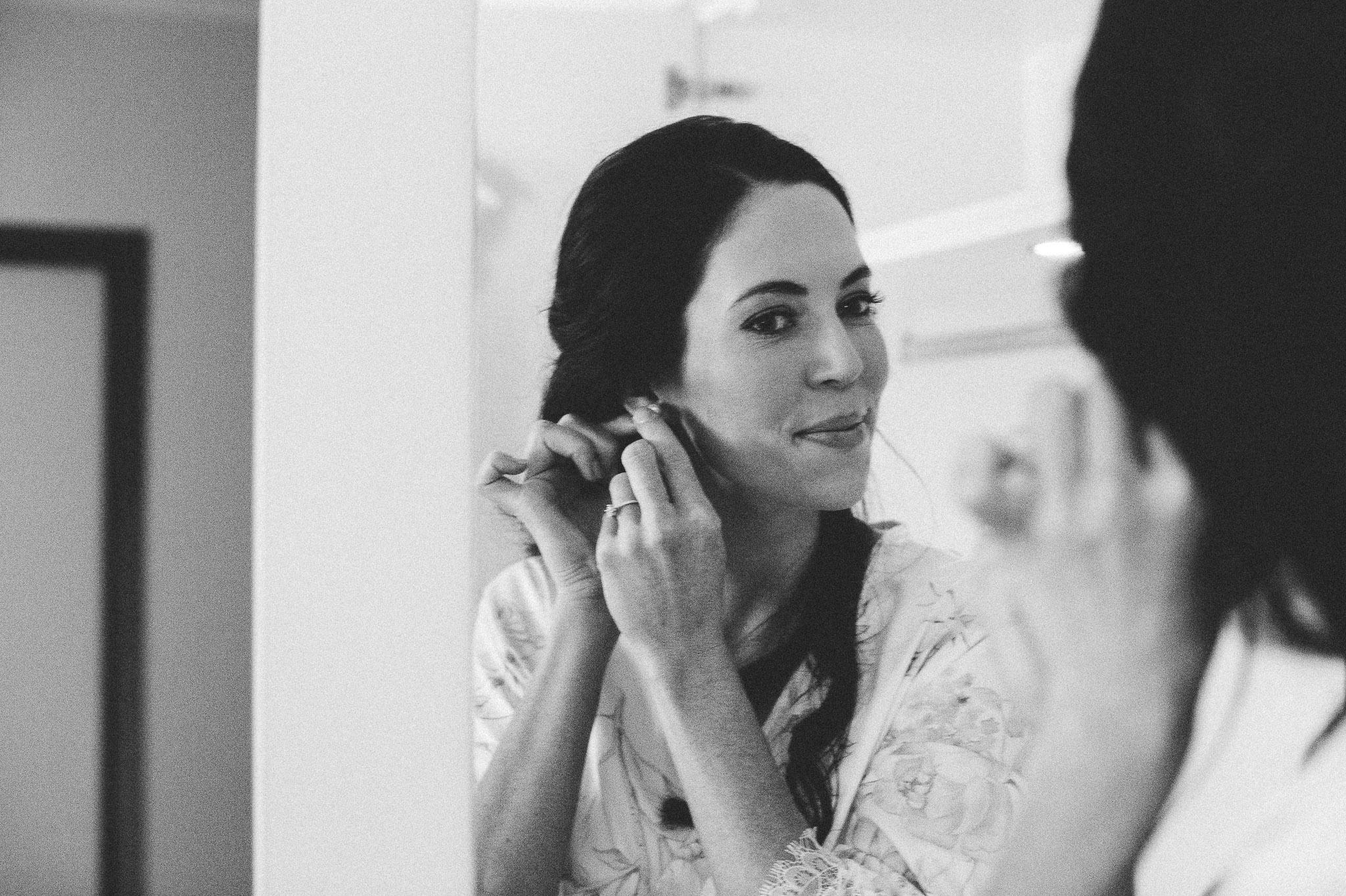 Sunshine Coast Australia Wedding bride getting ready 