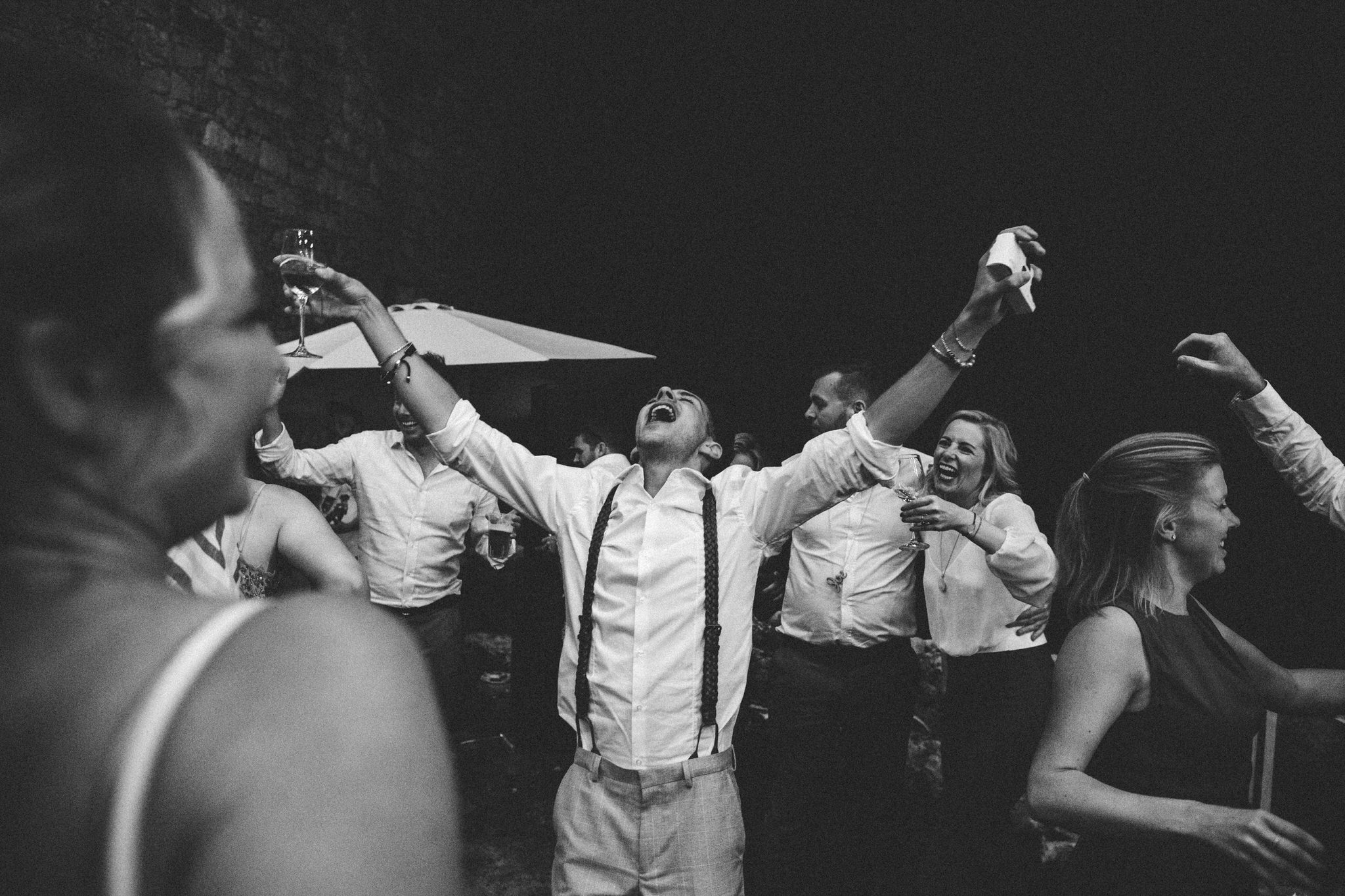 guests party time french wedding