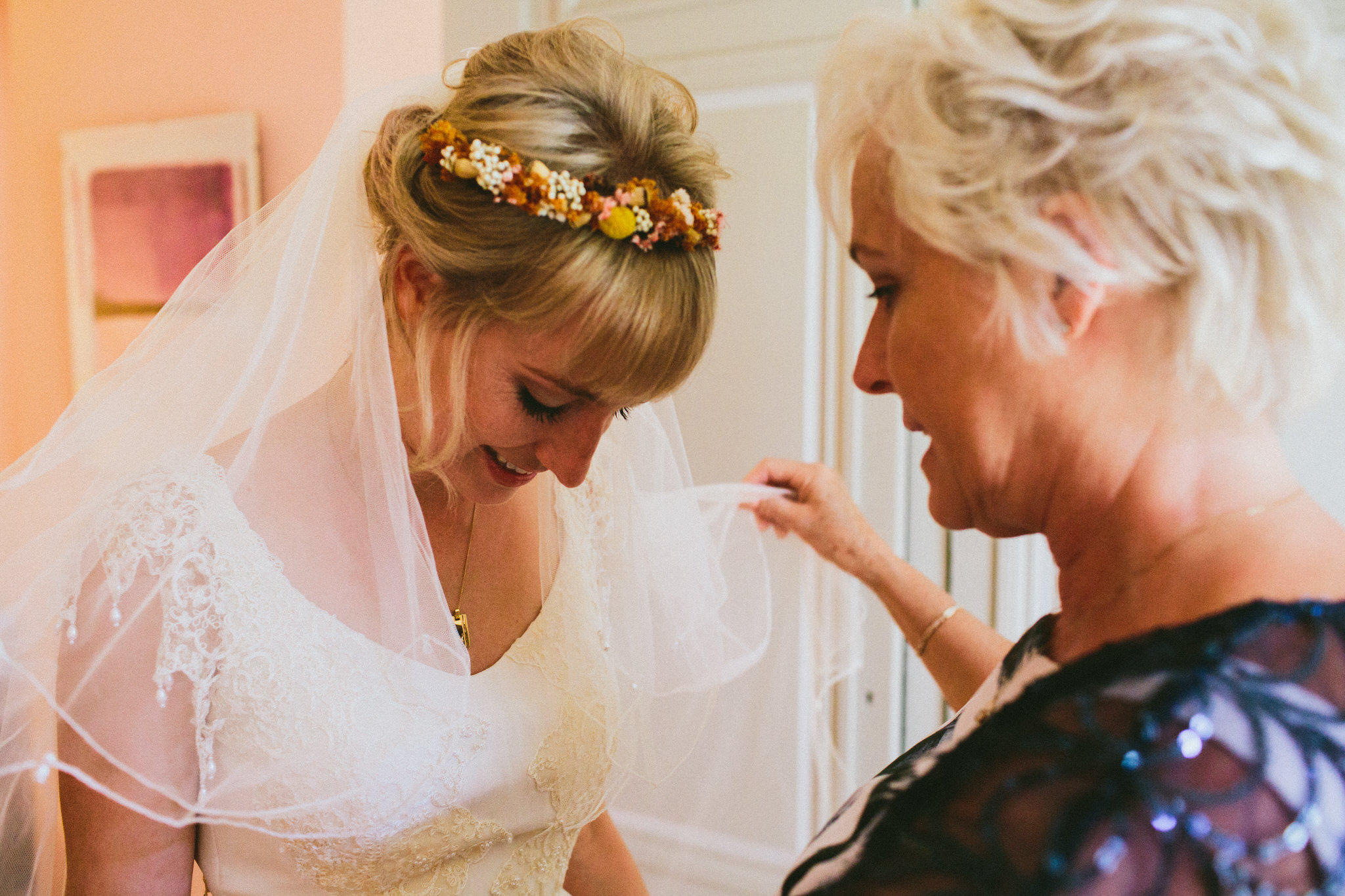 brides and mother of the bride veil french wedding