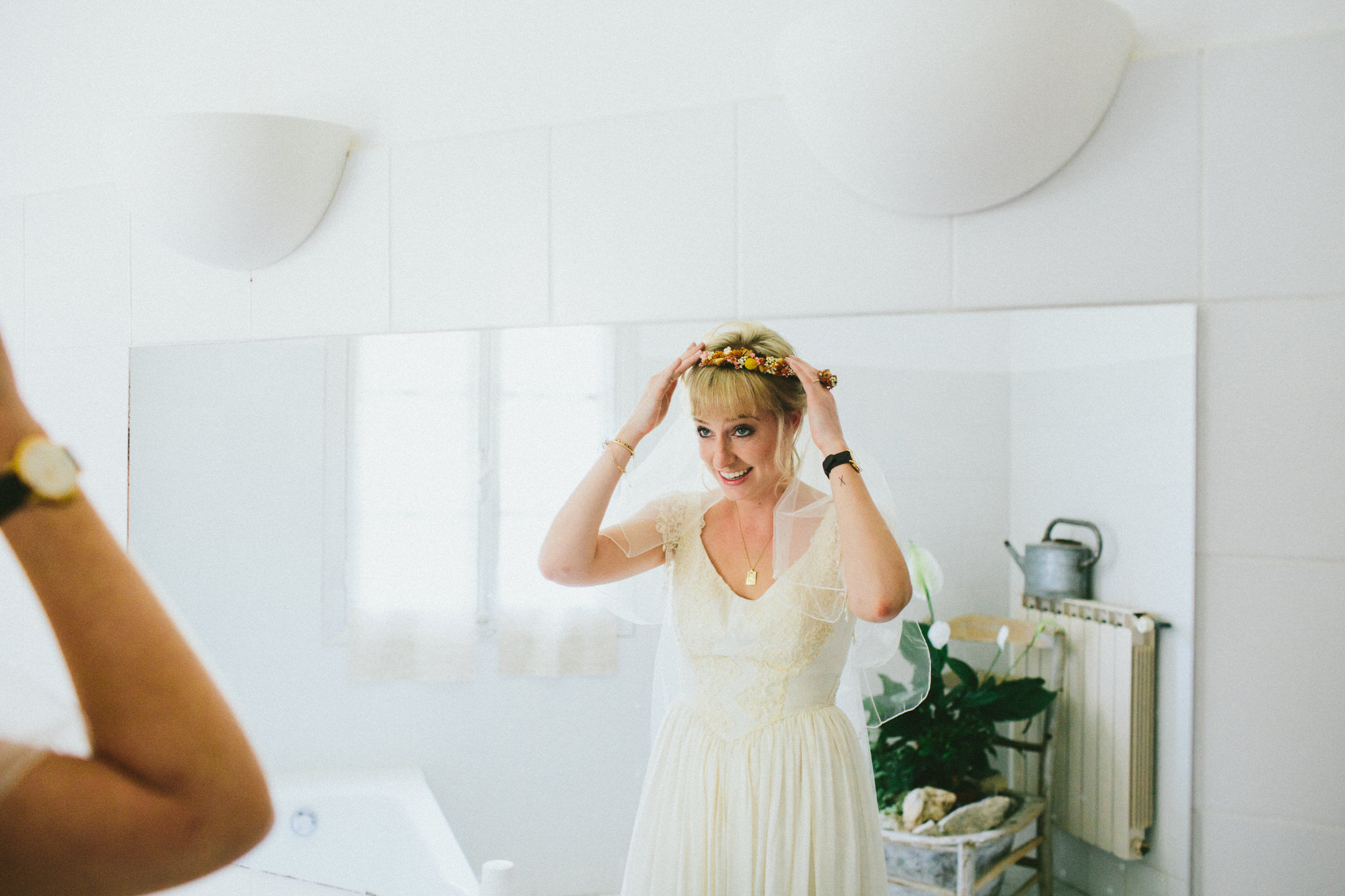 bride mirror check headpiece french wedding
