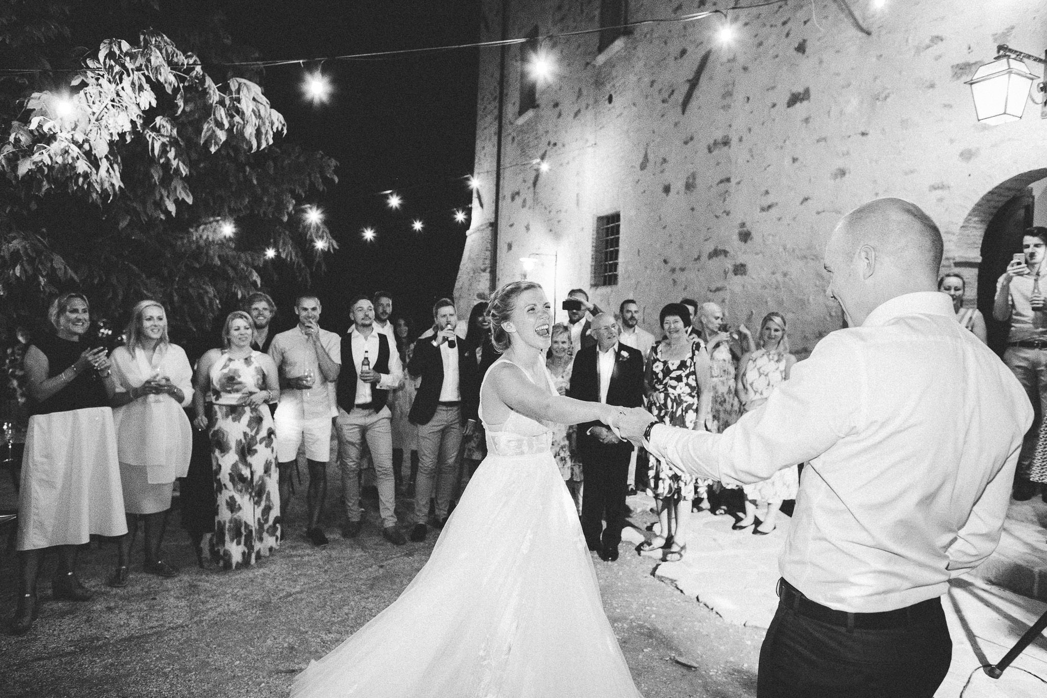 Perugia Italy wedding first danse 