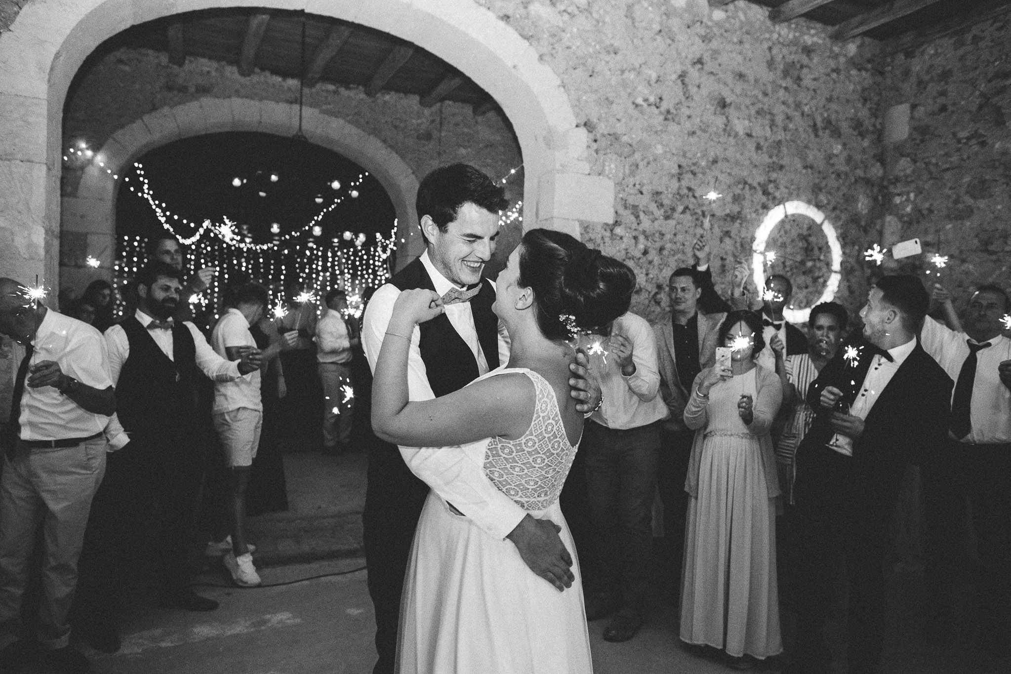 French British wedding first danse happiness