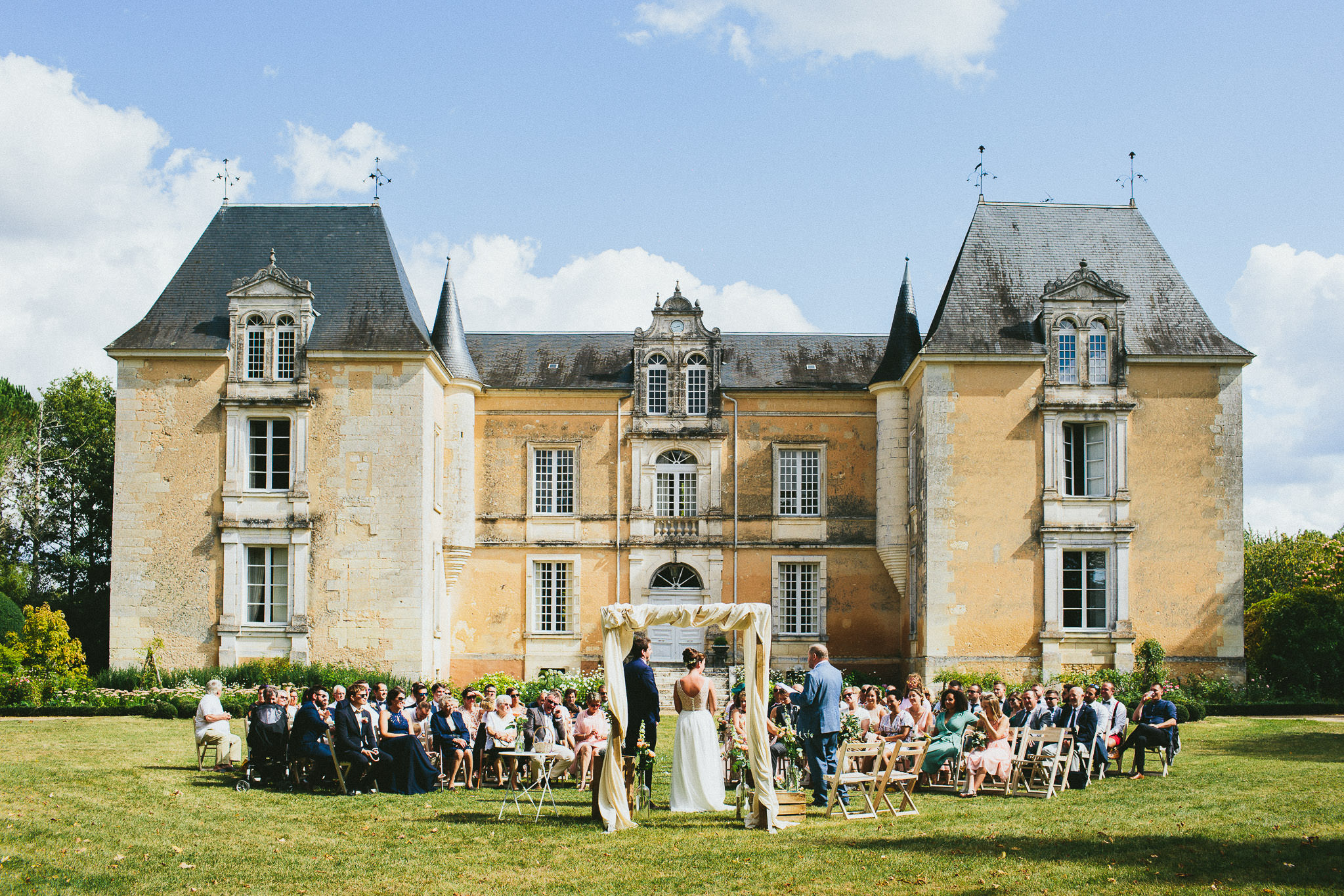 French British wedding ceremony chateau