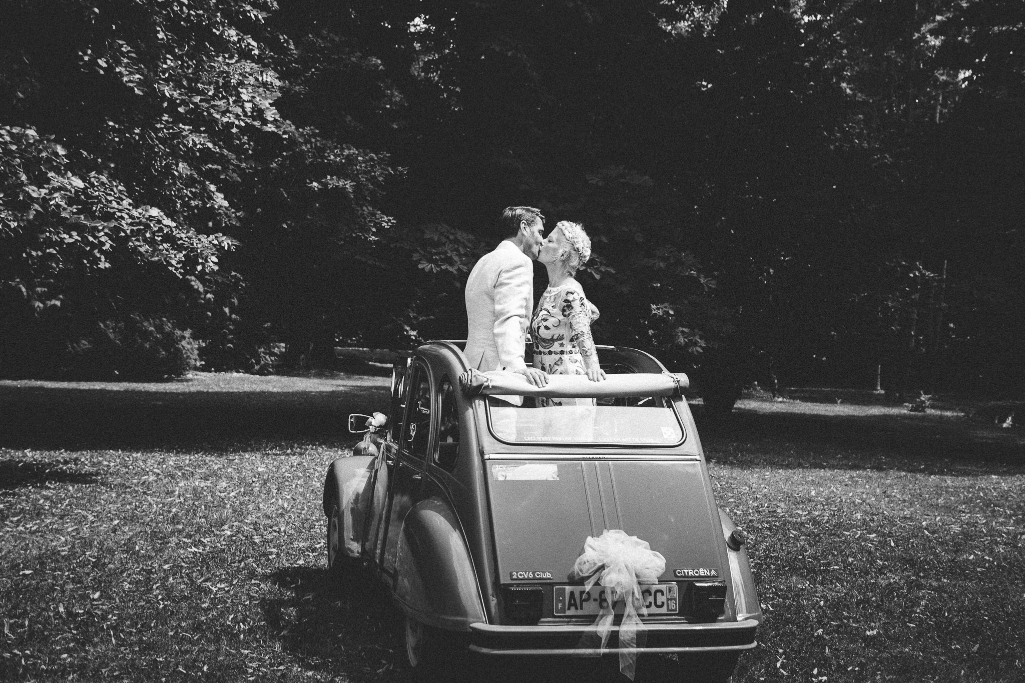 old citroen car france bride and groom