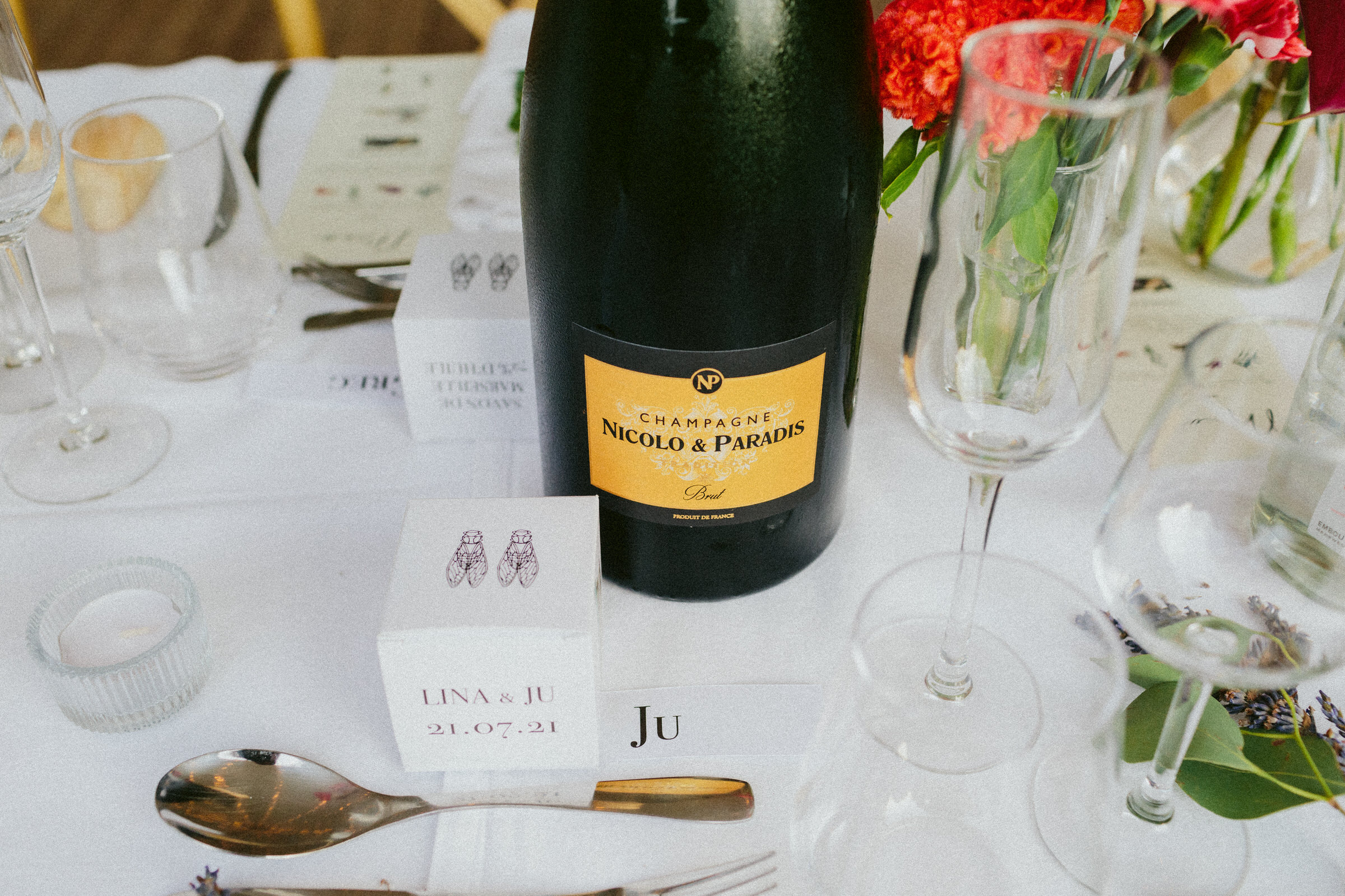 wedding table Saint-Martin-De-Castillion Wedding France