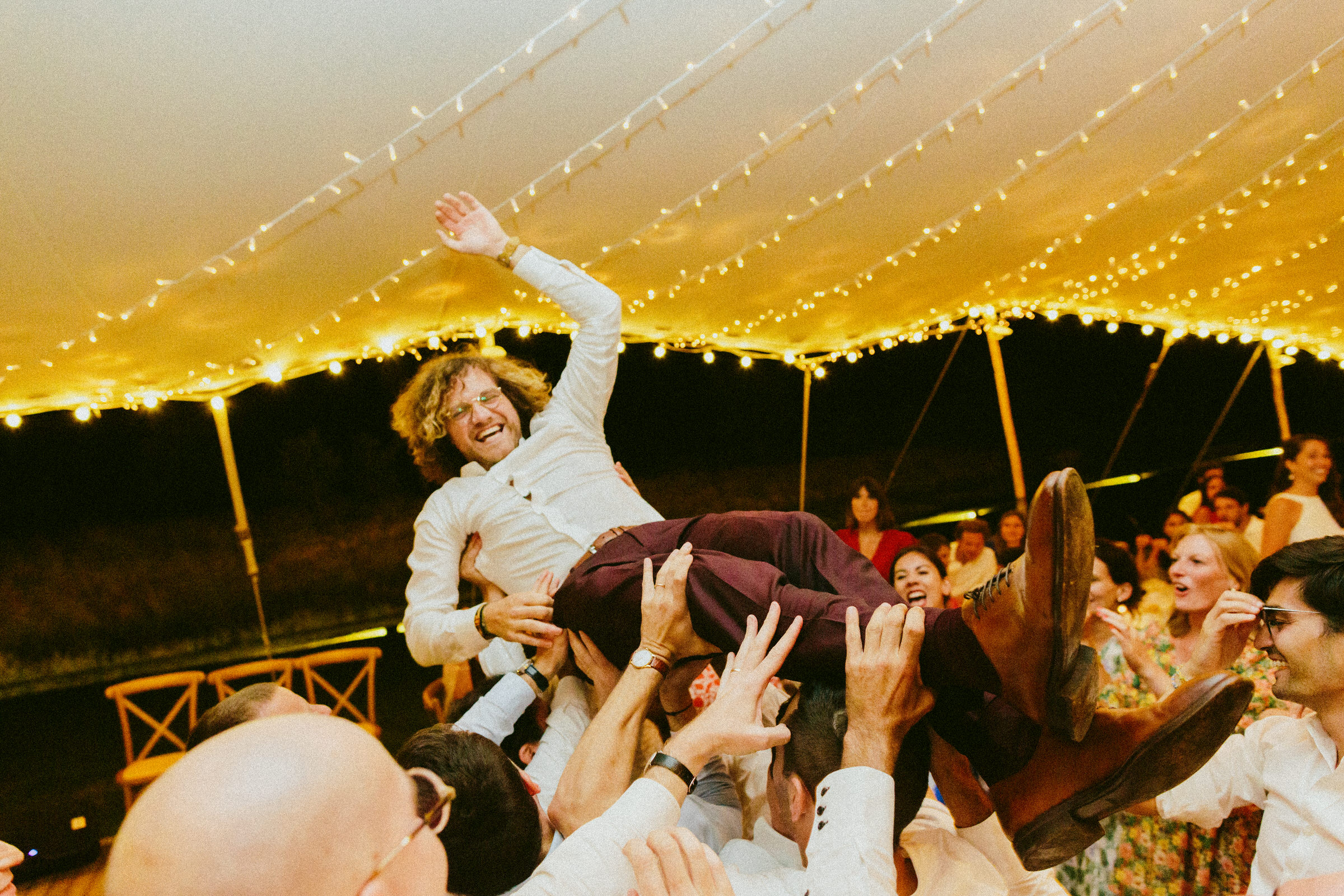 stage drive groom Saint-Martin-De-Castillion Wedding France