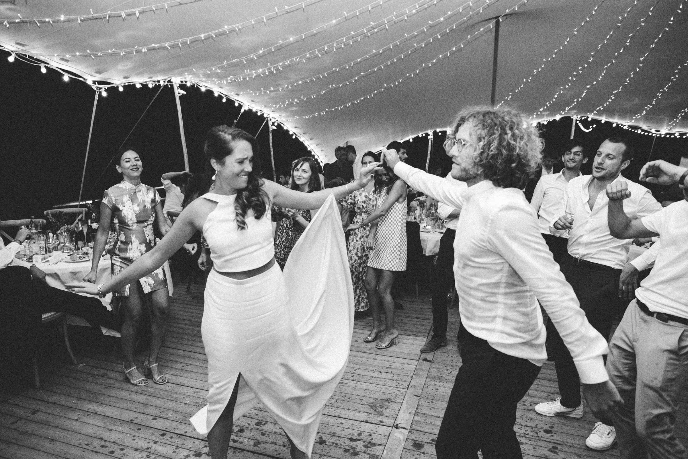 bride and groom dancing Saint-Martin-De-Castillion Wedding France