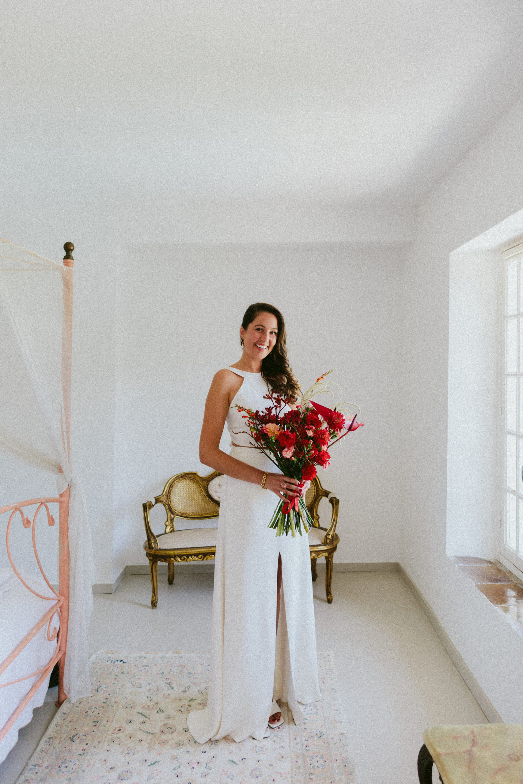 Portrait bride Saint-Martin-De-Castillion Wedding France