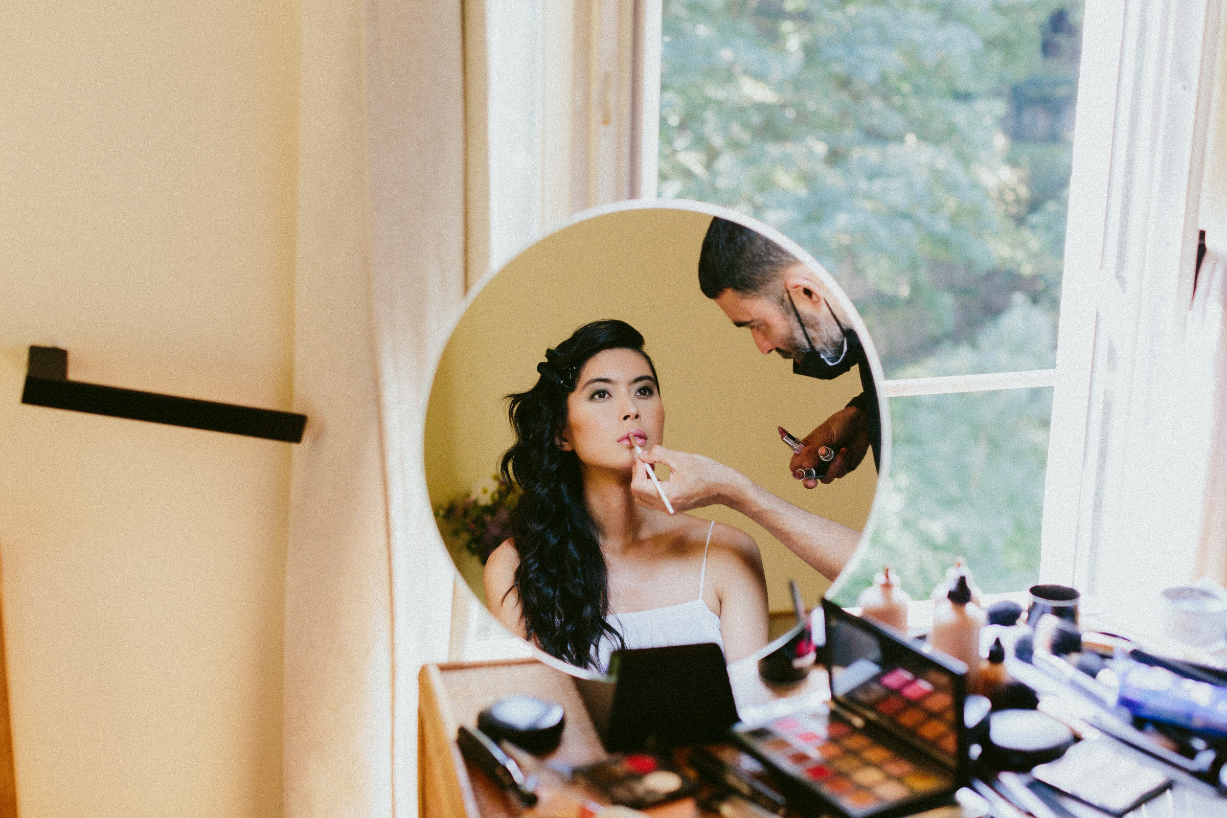 Lipstick bride French Domain Wedding