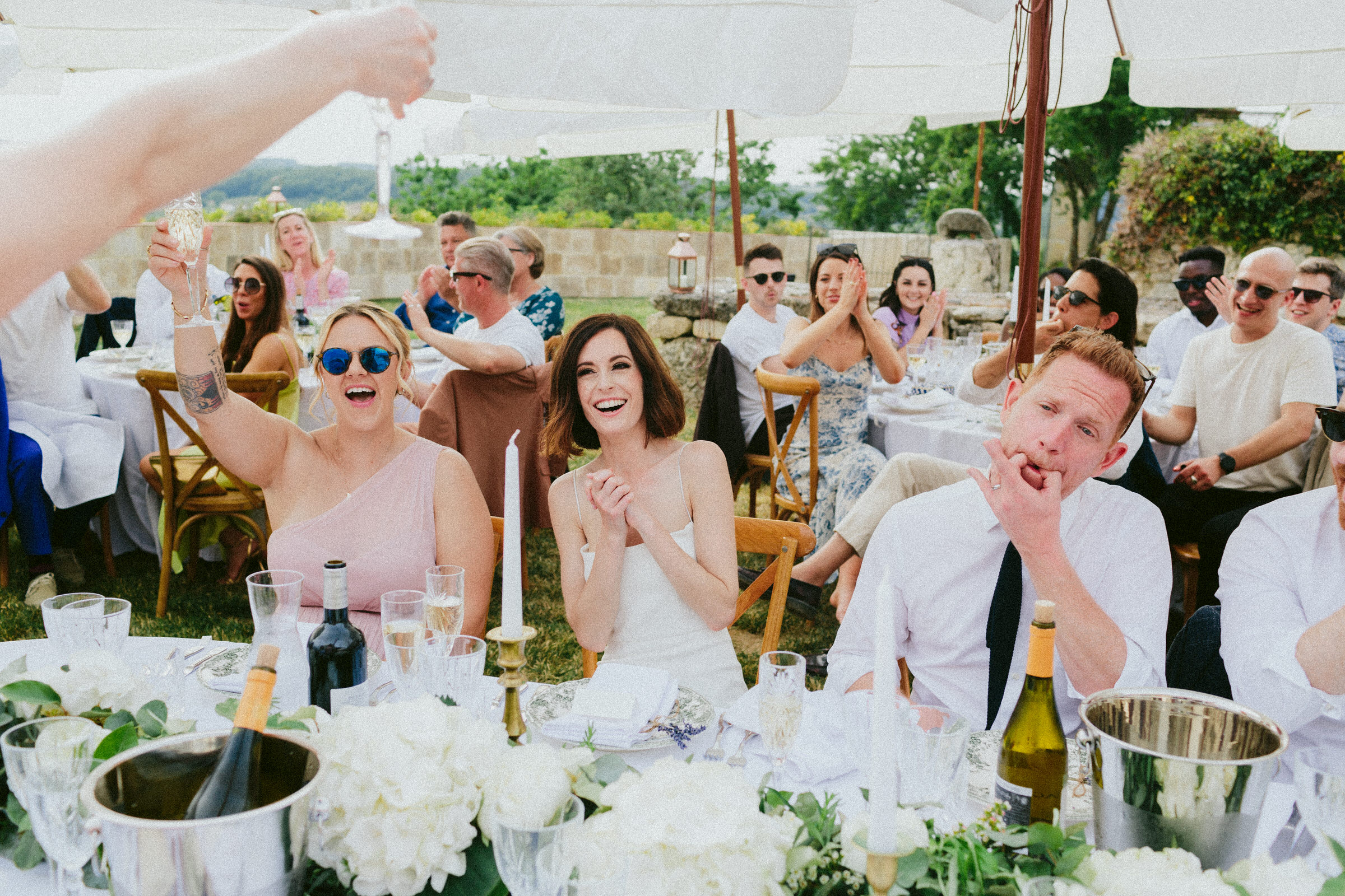 applauding wedding dinner speech Castelnau des Fieumarcon french village wedding