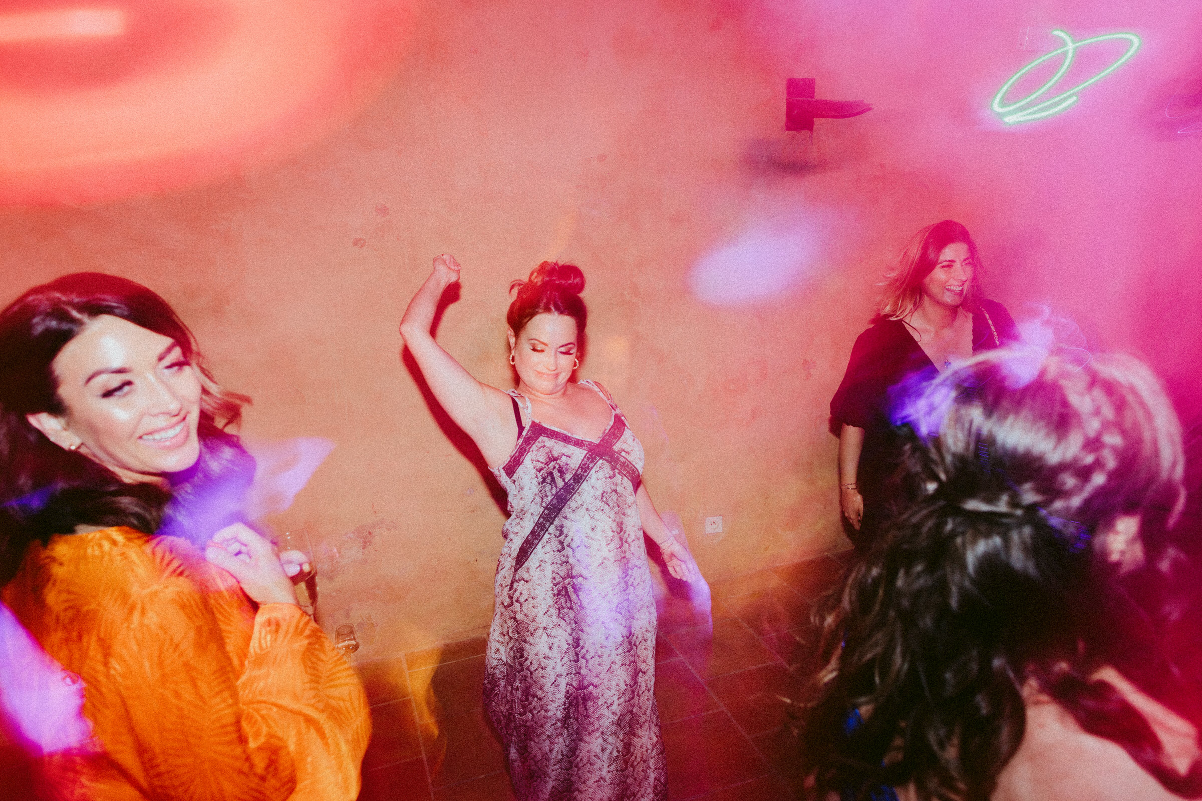 wedding guest dancing Castelnau des Fieumarcon french village wedding