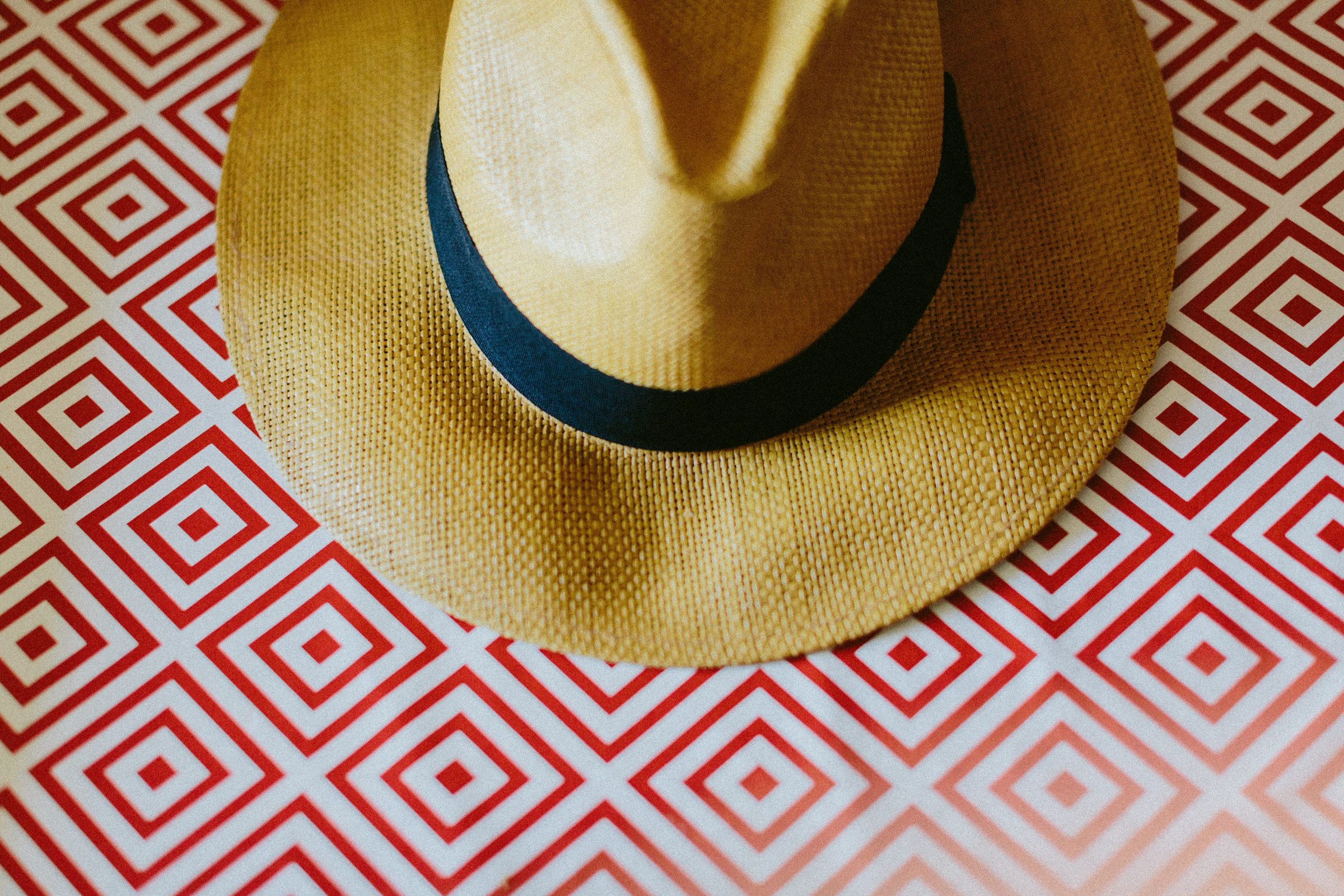 hat Castelnau des Fieumarcon french village wedding