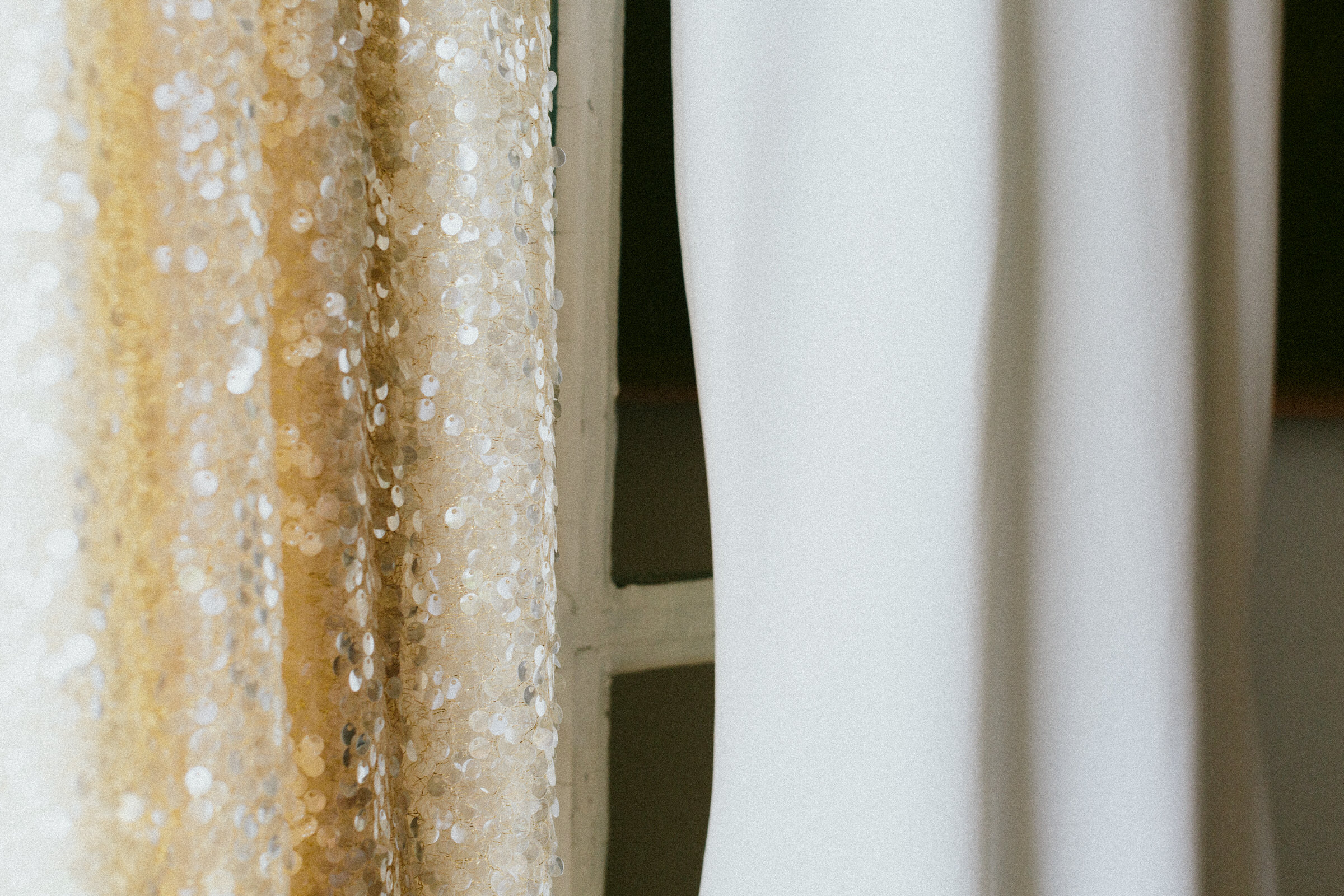 wedding dress details Castelnau des Fieumarcon french village wedding