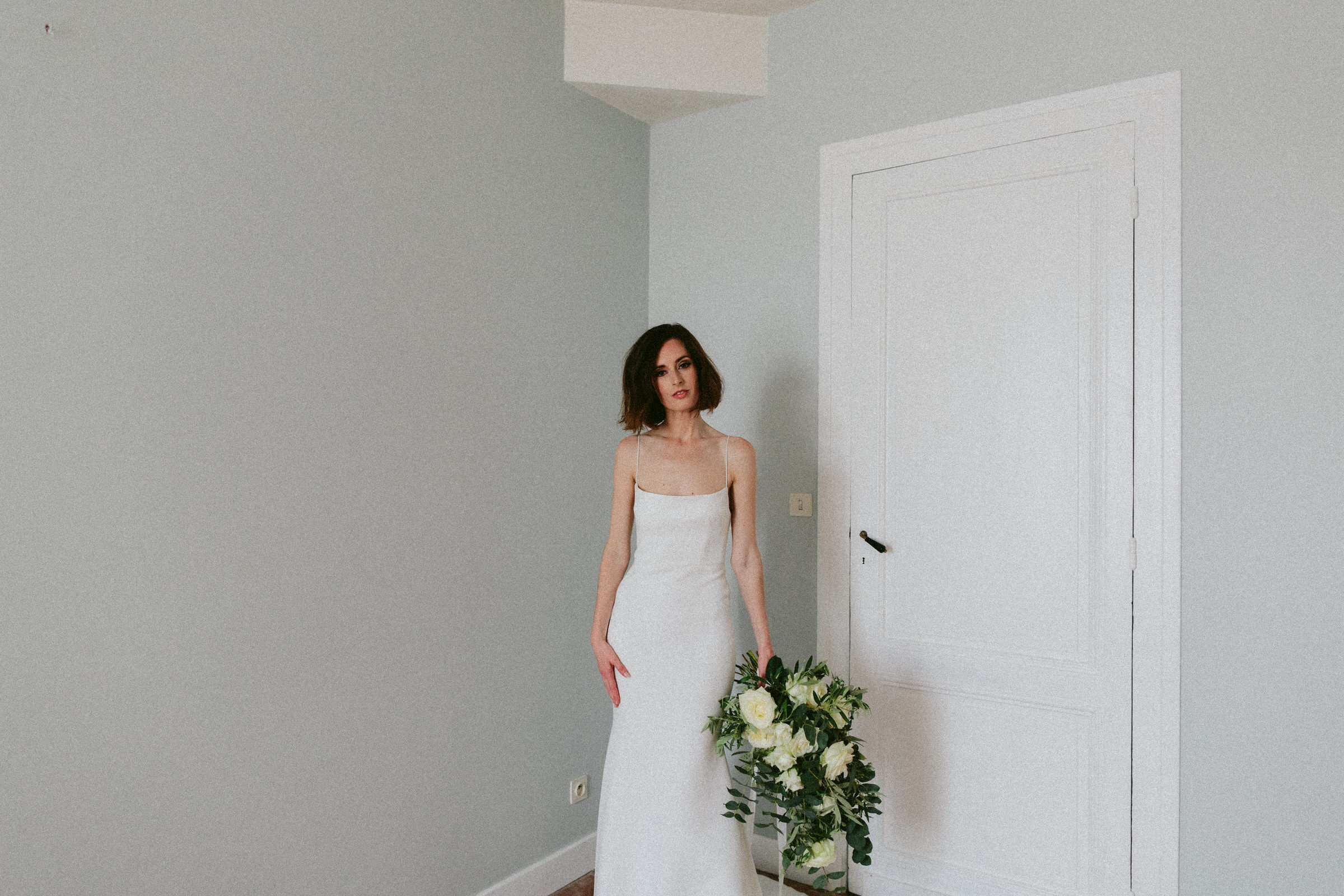beautiful bride portrait Castelnau des Fieumarcon french village wedding